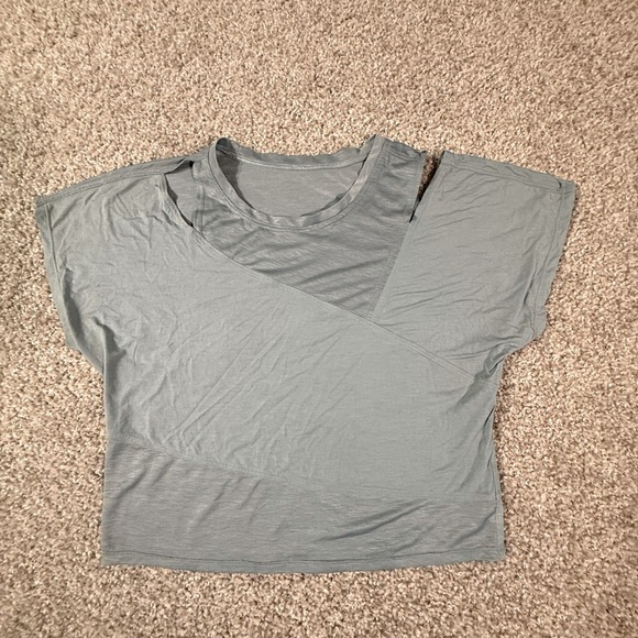Lululemon No Inhibitions Split Shoulder Crop Workout Tee Gray Green, Tag Removed - Picture 1 of 5